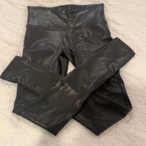 Spanx faux leather stretchy leggings